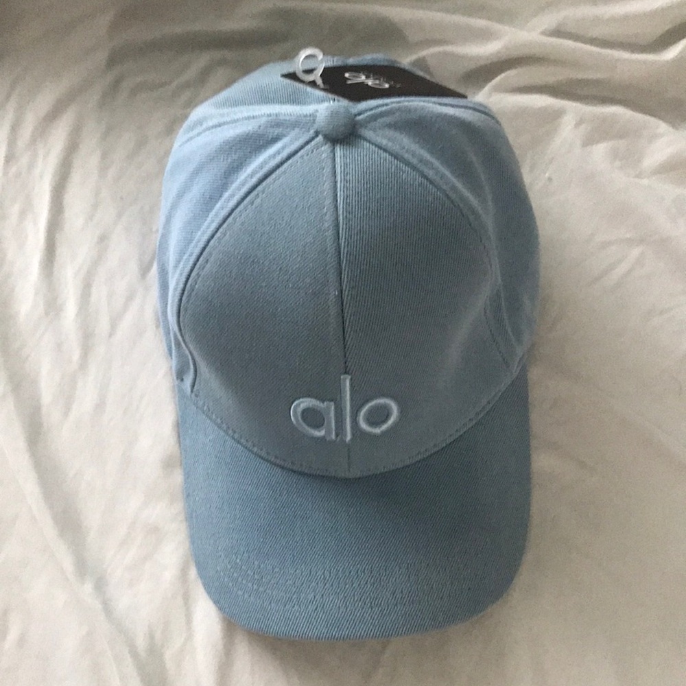 ALO Yoga Light Blue Baseball Cap - Soft Casual Hat